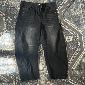 Women’s Barrel Jean